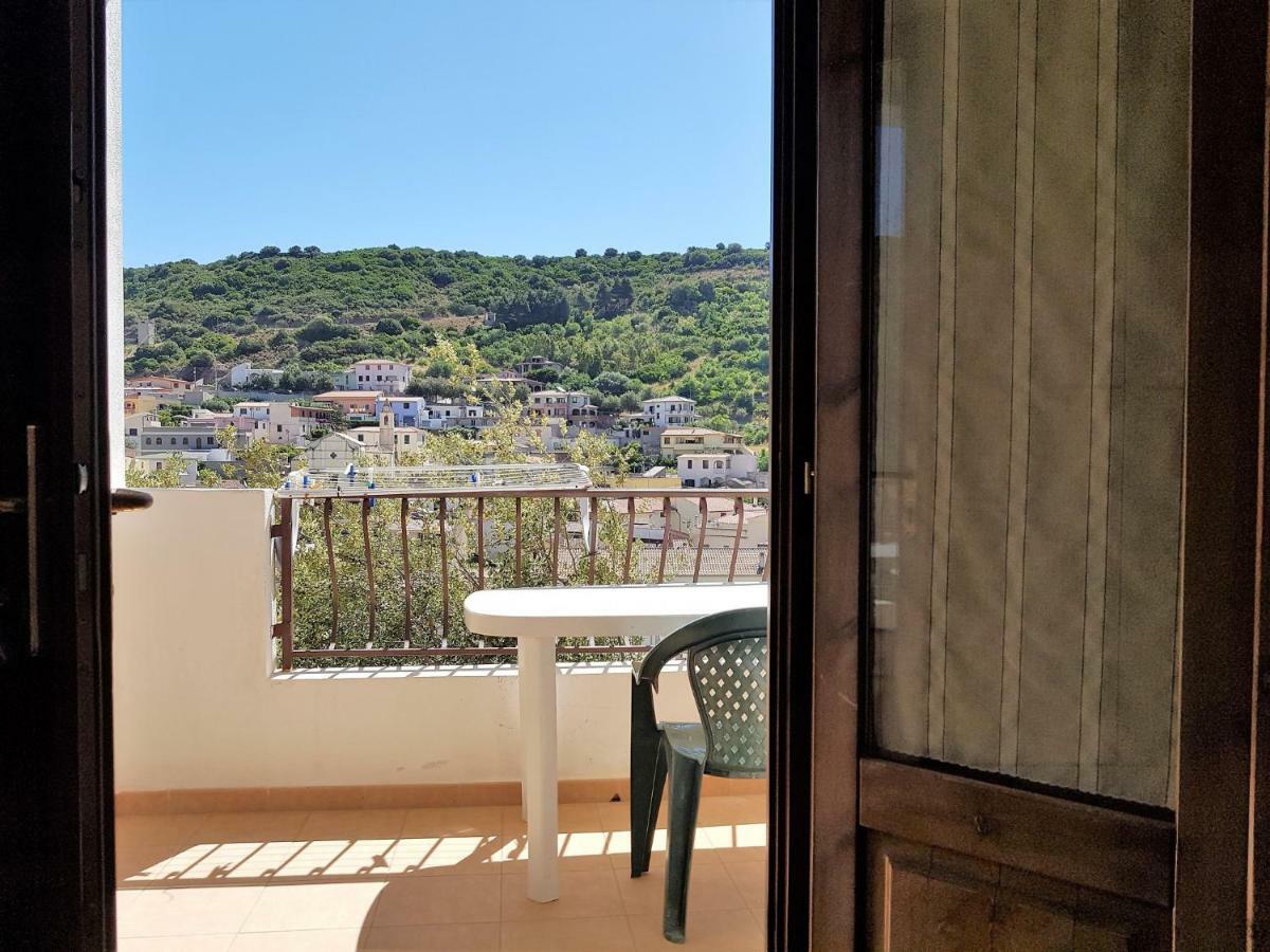 Su Pranu Hotel Onifai Bagian luar foto