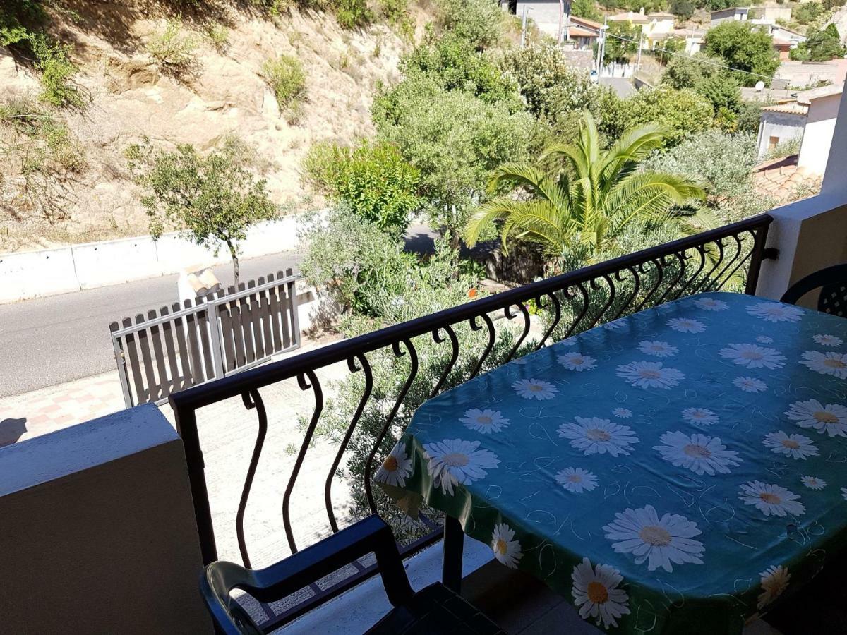 Su Pranu Hotel Onifai Bagian luar foto