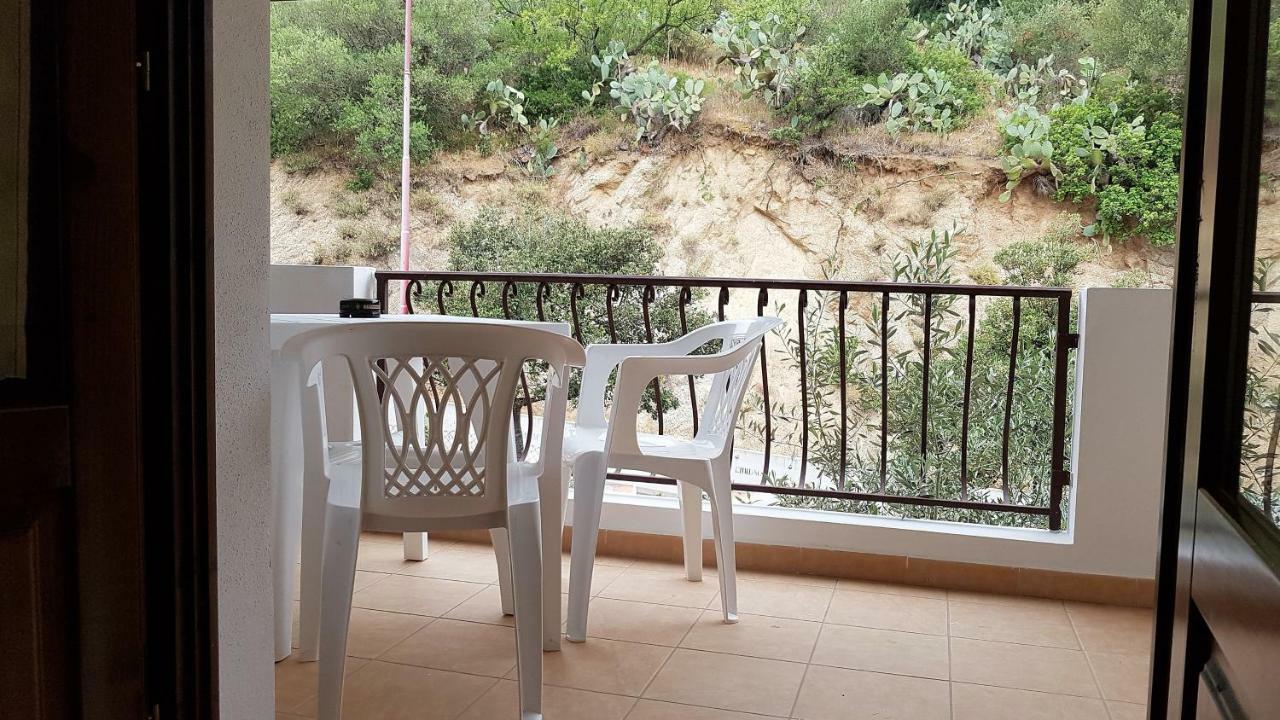 Su Pranu Hotel Onifai Bagian luar foto