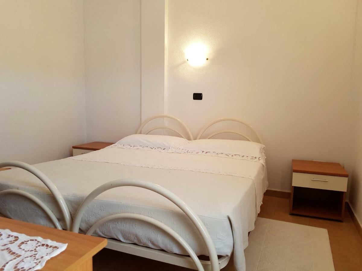 Su Pranu Hotel Onifai Bagian luar foto