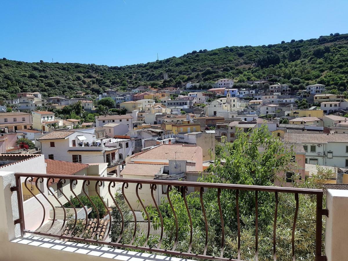 Su Pranu Hotel Onifai Bagian luar foto