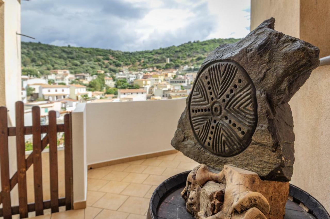 Su Pranu Hotel Onifai Bagian luar foto
