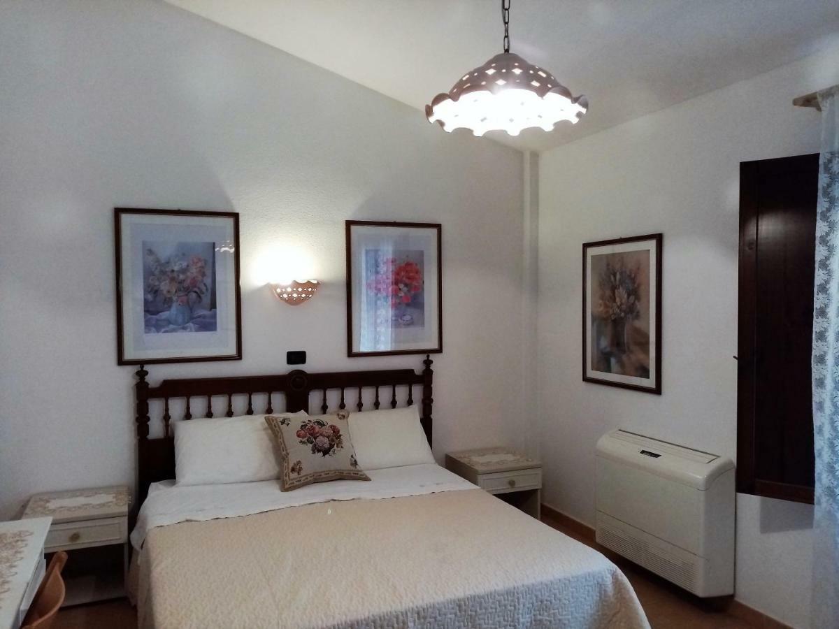 Su Pranu Hotel Onifai Bagian luar foto