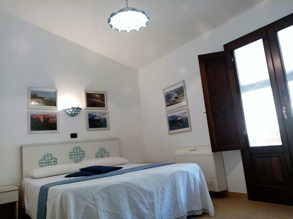 Su Pranu Hotel Onifai Bagian luar foto