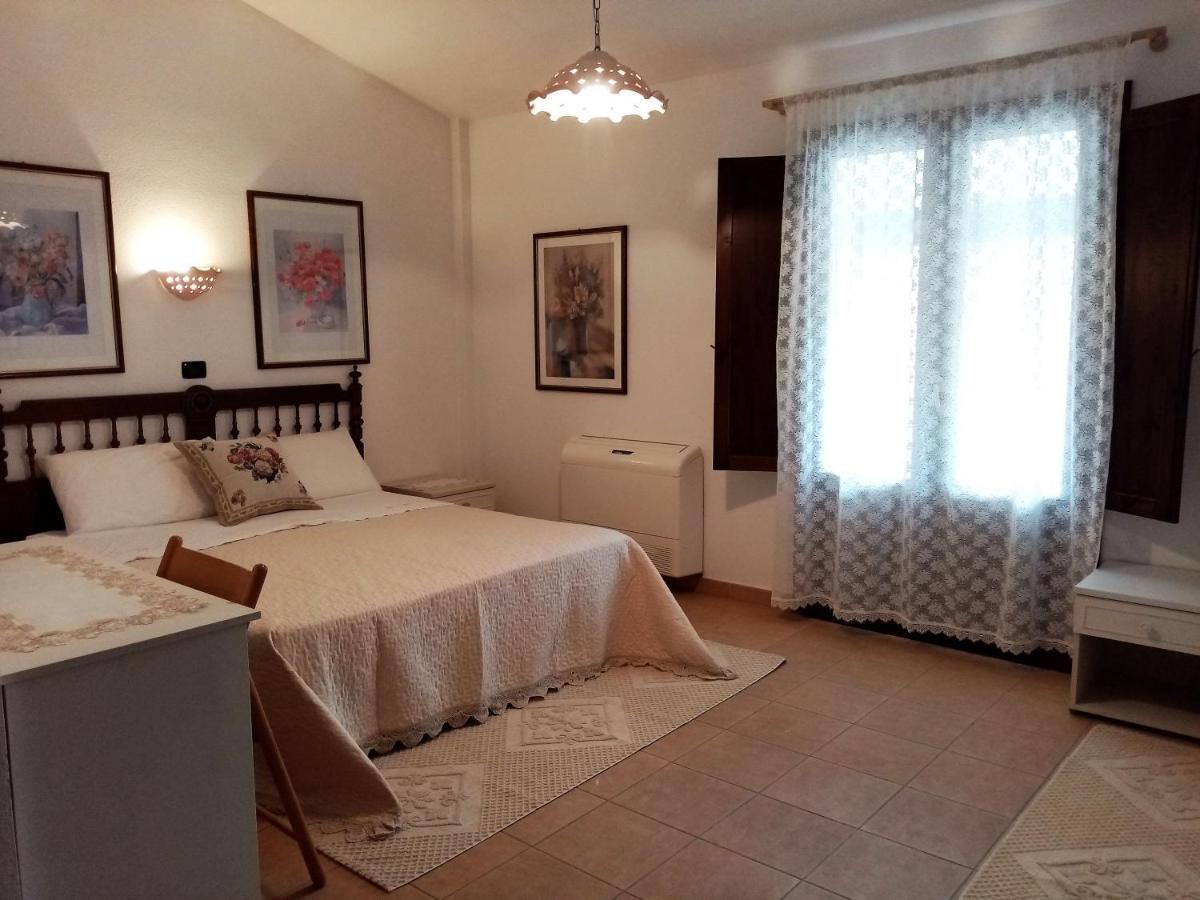 Su Pranu Hotel Onifai Bagian luar foto